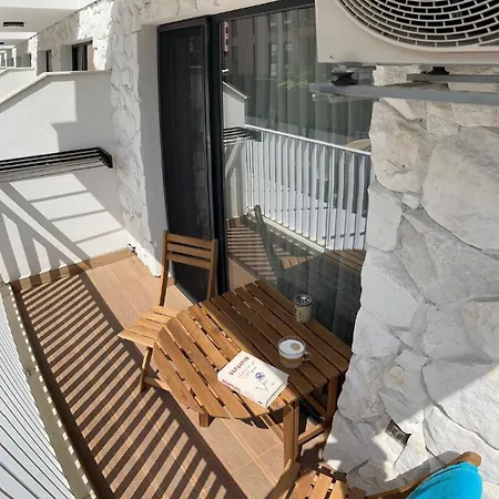 Yasen's Premium Luxury Sunny *